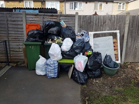 Professional furniture removal service in Eltham