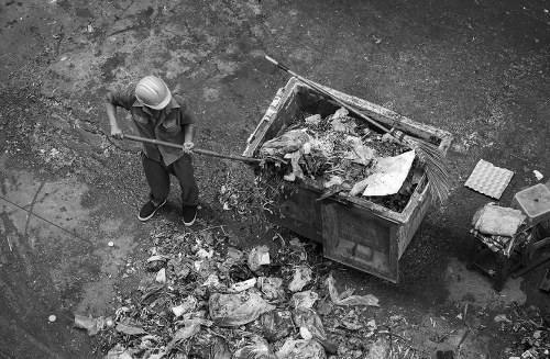 Business waste removal services in Eltham